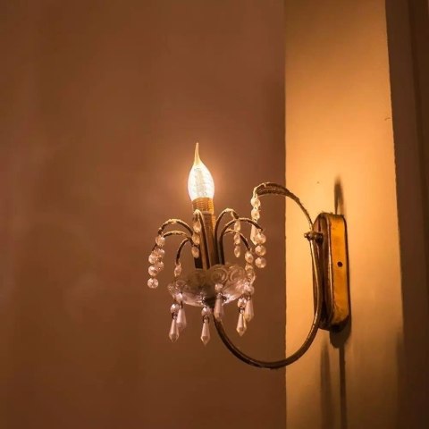 Żarówka LED V-TAC 4W filament E14 świeczka bursztyn płomyk twist VT-1947 2200K 350lm 2 lata Gwarancji Żarówka LED V-TAC 4W filament E14 świeczka bursztyn płomyk twist VT-1947 2200K 350lm 2 lata Gwarancji