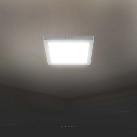 Panel LED V-TAC Natynkowy Premium Downlight 18W Kwadrat 220x220 VT-61018 4000K 1980lm Panel LED V-TAC Natynkowy Premium Downlight 18W Kwadrat 220x220 VT-61018 4000K 1980lm