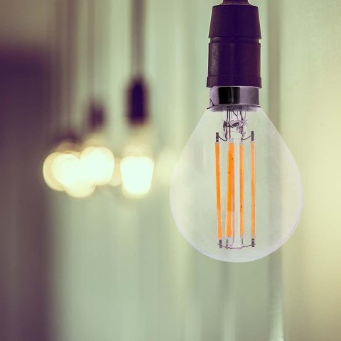 Żarówka LED V-TAC 6W filament E14 kulka P45 VT-2466 6500K 600lm 2 lata Gwarancji Żarówka LED V-TAC 6W filament E14 kulka P45 VT-2466 6500K 600lm 2 lata Gwarancji